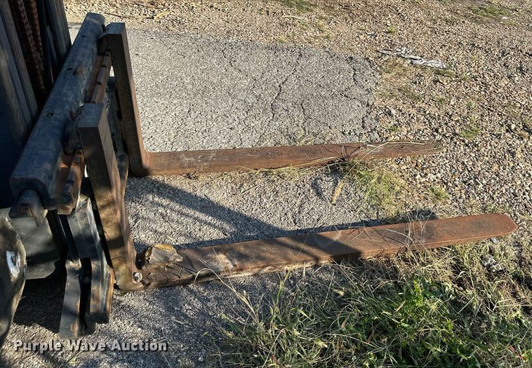 image for item OF9063 Yale GLP060TFNUAE087  forklift