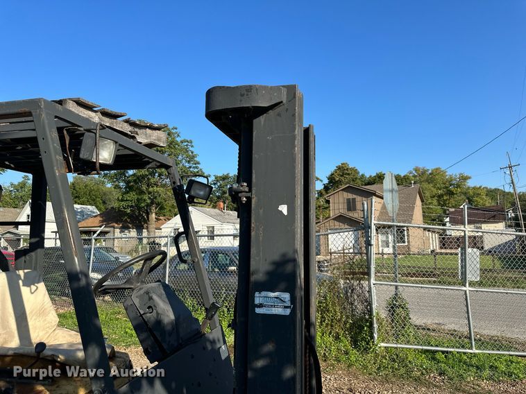 image for item OF9063 Yale GLP060TFNUAE087  forklift