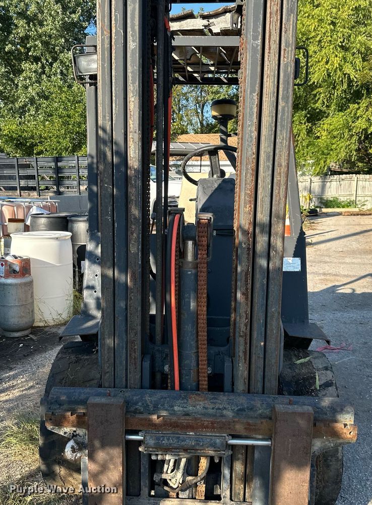 image for item OF9063 Yale GLP060TFNUAE087  forklift