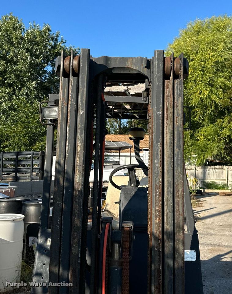 image for item OF9063 Yale GLP060TFNUAE087  forklift