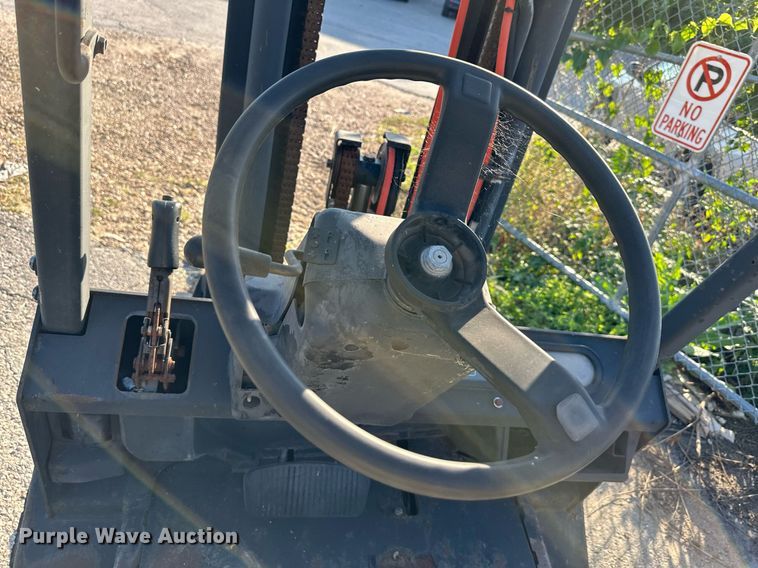 image for item OF9063 Yale GLP060TFNUAE087  forklift