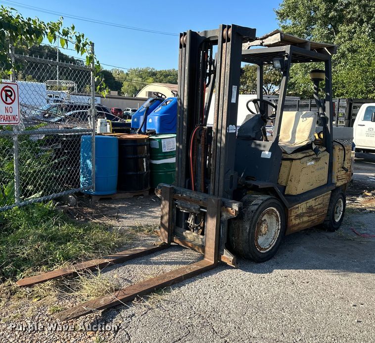 image for item OF9063 Yale GLP060TFNUAE087  forklift