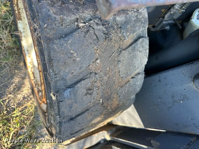 image for item OF9063 Yale GLP060TFNUAE087  forklift