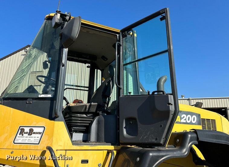 image for item OF9064 2016 Komatsu WA200-7  wheel loader