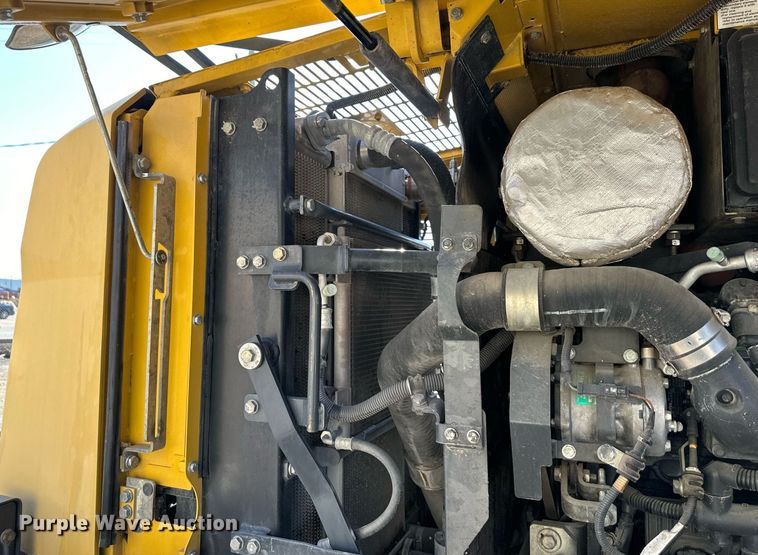image for item OF9064 2016 Komatsu WA200-7  wheel loader