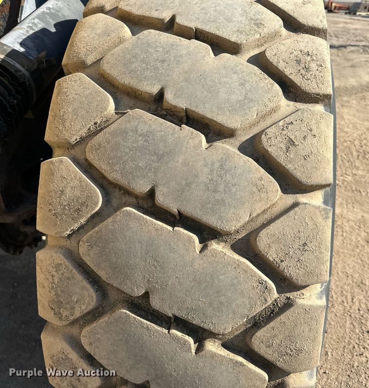 image for item OF9064 2016 Komatsu WA200-7  wheel loader