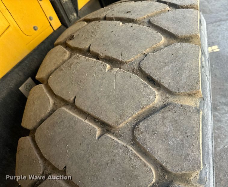 image for item OF9064 2016 Komatsu WA200-7  wheel loader
