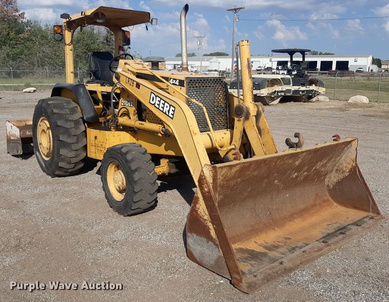 image for item OF9460 2001 John Deere 210LE  landscape tractor