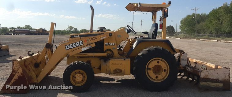 image for item OF9460 2001 John Deere 210LE  landscape tractor