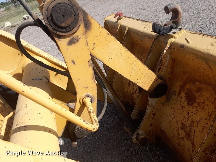 image for item OF9460 2001 John Deere 210LE  landscape tractor