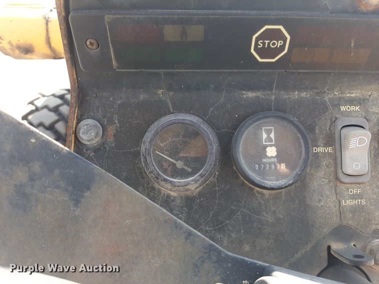 image for item OF9460 2001 John Deere 210LE  landscape tractor