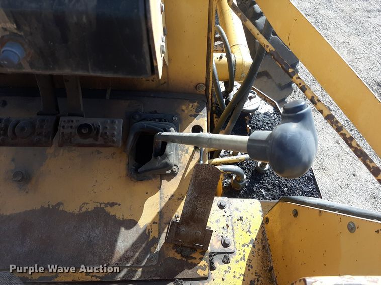 image for item OF9460 2001 John Deere 210LE  landscape tractor