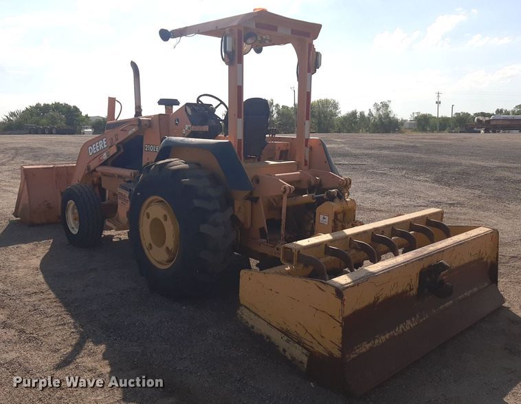 image for item OF9461 2000 John Deere 210LE  landscape tractor