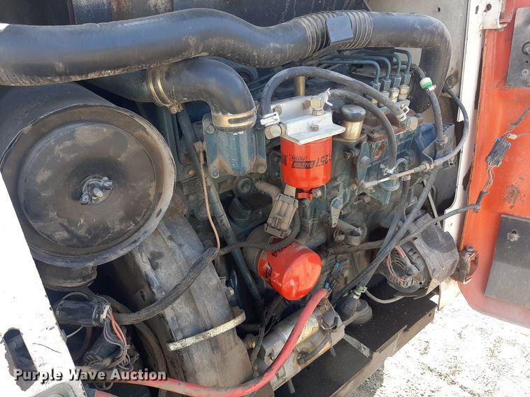 image for item OF9462 2002 Bobcat S300  skid steer loader