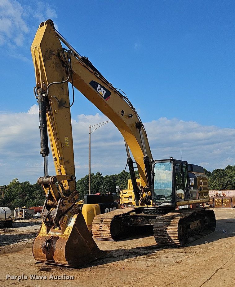 image for item OG9422 2018 Caterpillar 349FL  excavator