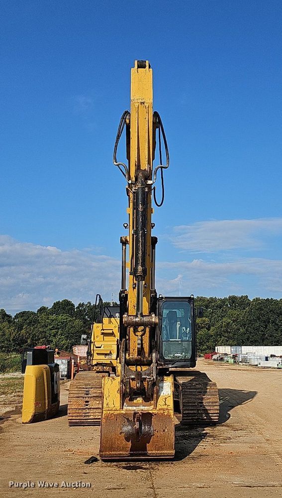 image for item OG9422 2018 Caterpillar 349FL  excavator