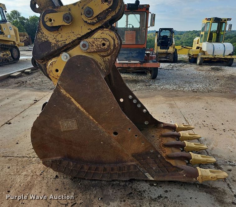 image for item OG9422 2018 Caterpillar 349FL  excavator