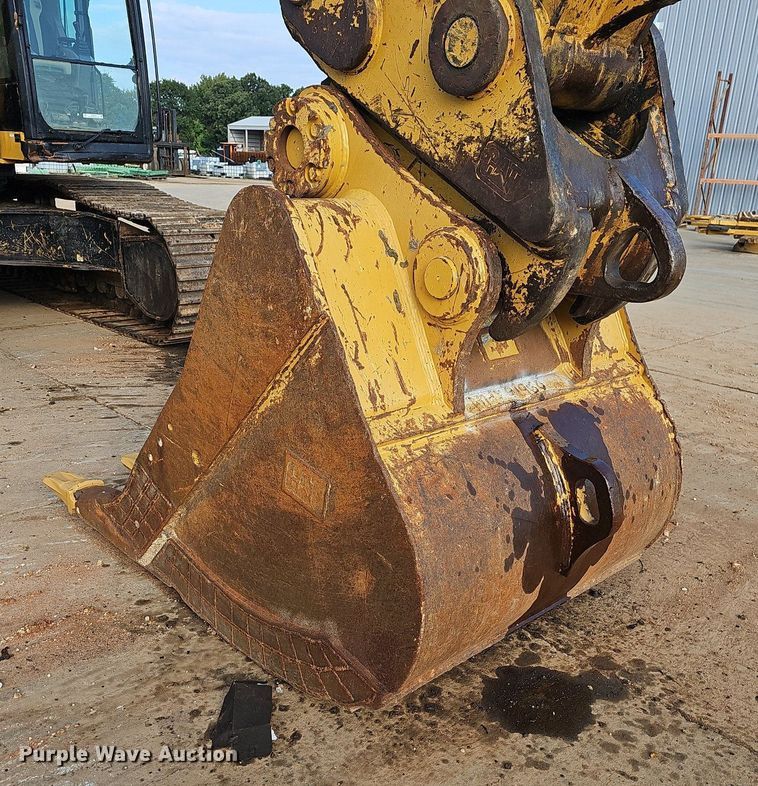 image for item OG9422 2018 Caterpillar 349FL  excavator