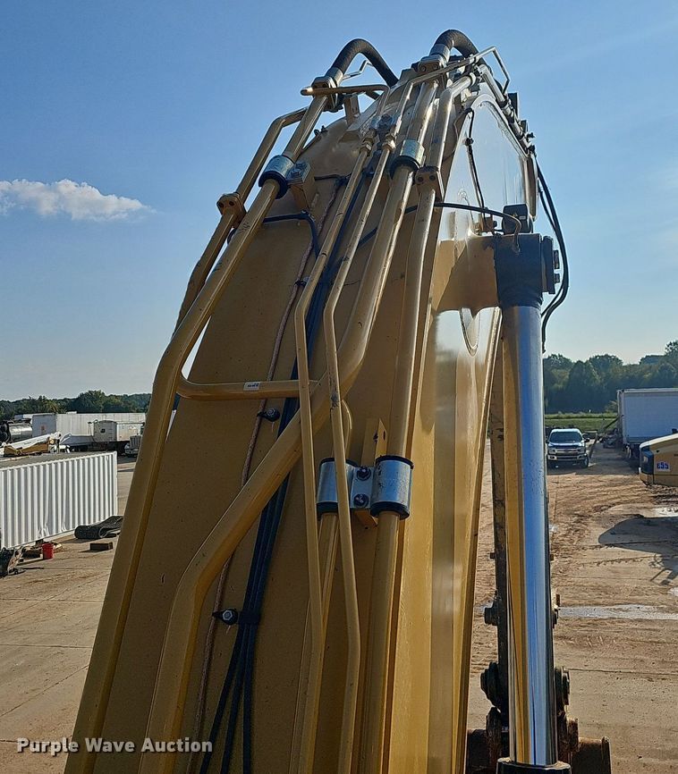 image for item OG9422 2018 Caterpillar 349FL  excavator