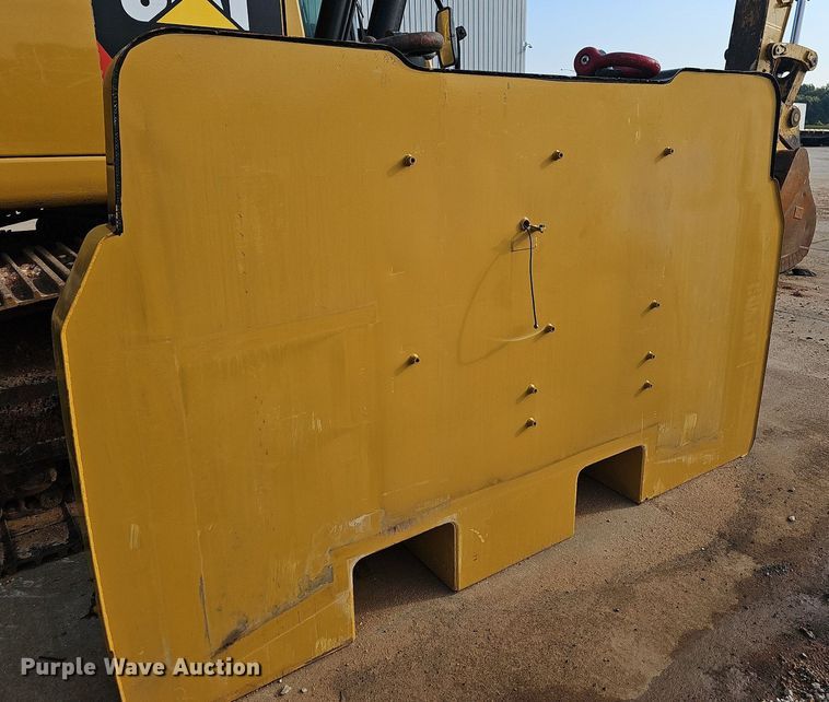 image for item OG9422 2018 Caterpillar 349FL  excavator