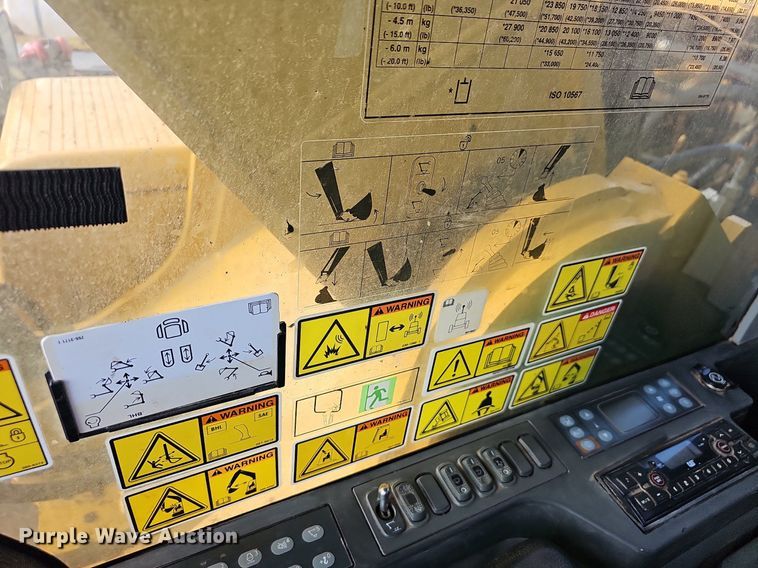 image for item OG9422 2018 Caterpillar 349FL  excavator