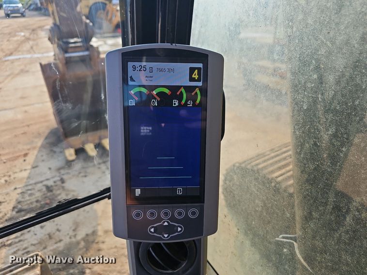 image for item OG9422 2018 Caterpillar 349FL  excavator