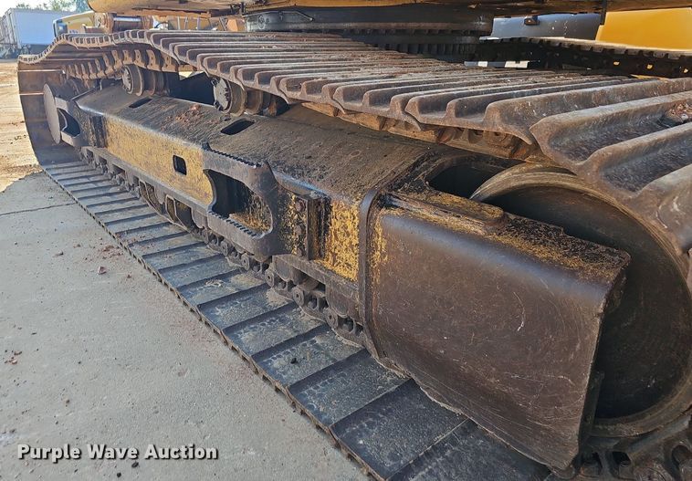 image for item OG9422 2018 Caterpillar 349FL  excavator