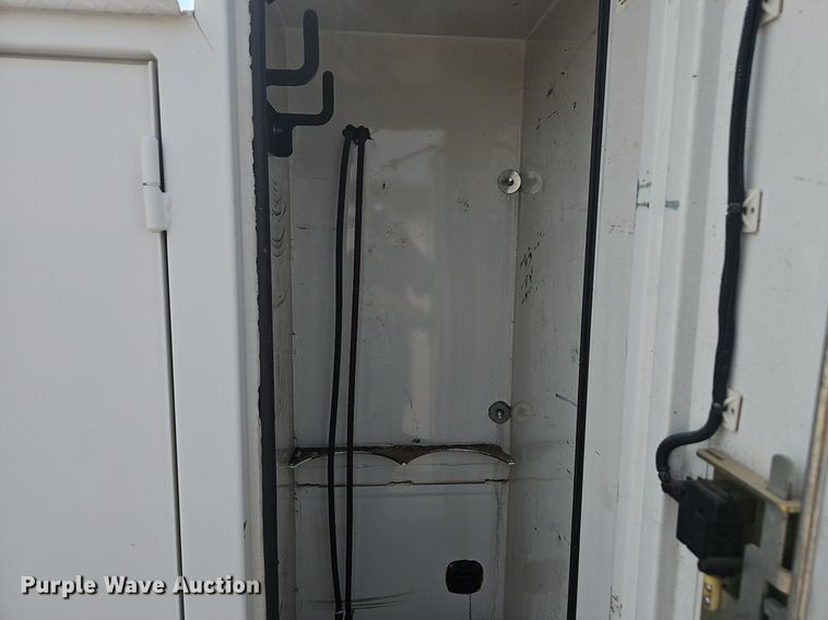 image for item OG9423 2004 Kenworth T300  utility / service truck