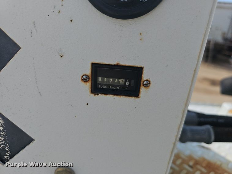 image for item OG9423 2004 Kenworth T300  utility / service truck