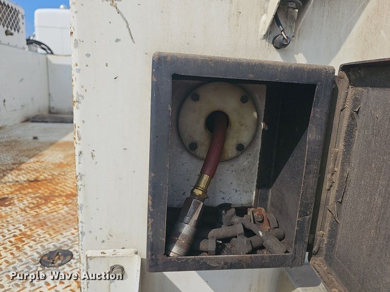 image for item OG9423 2004 Kenworth T300  utility / service truck