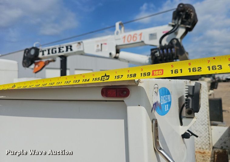 image for item OG9423 2004 Kenworth T300  utility / service truck