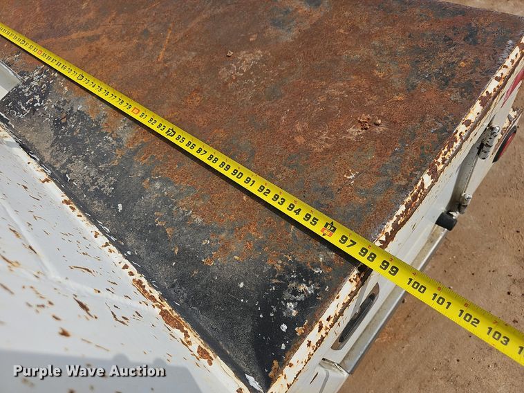 image for item OG9423 2004 Kenworth T300  utility / service truck