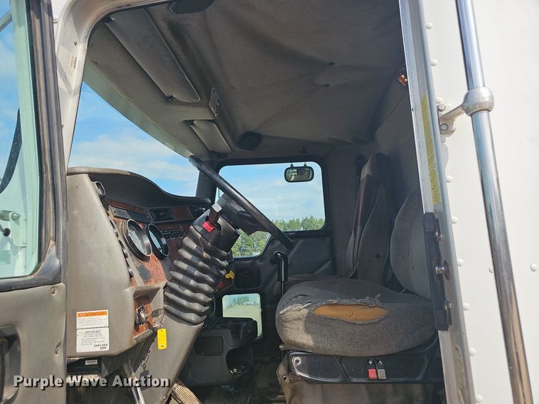 image for item OG9423 2004 Kenworth T300  utility / service truck