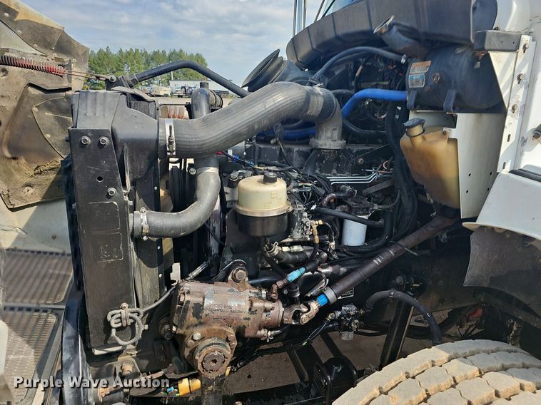 image for item OG9423 2004 Kenworth T300  utility / service truck