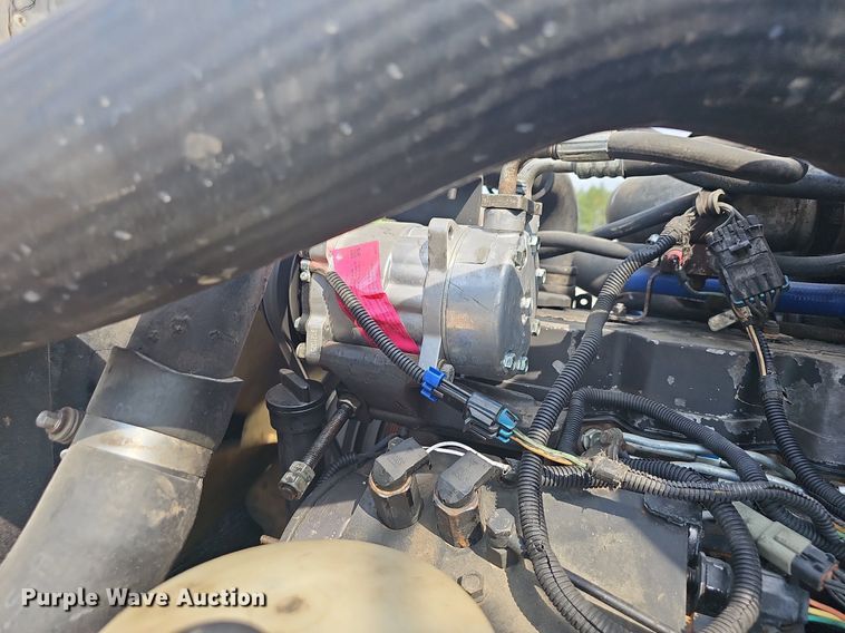 image for item OG9423 2004 Kenworth T300  utility / service truck