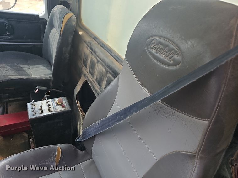 image for item OG9424 1995 Mack CH613  water truck