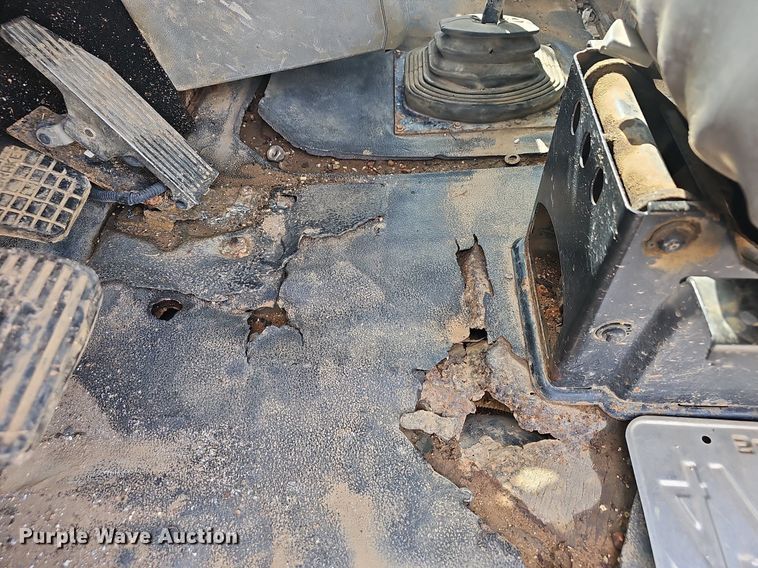 image for item OG9424 1995 Mack CH613  water truck