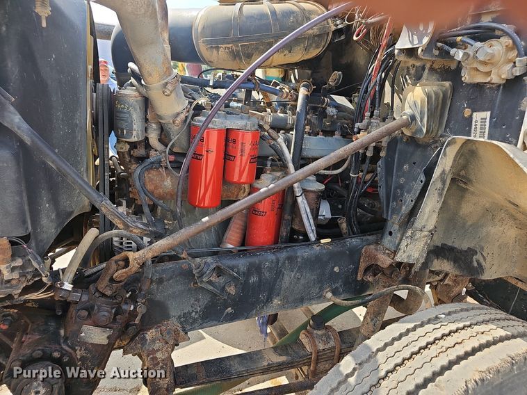 image for item OG9424 1995 Mack CH613  water truck