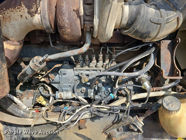 image for item OG9424 1995 Mack CH613  water truck