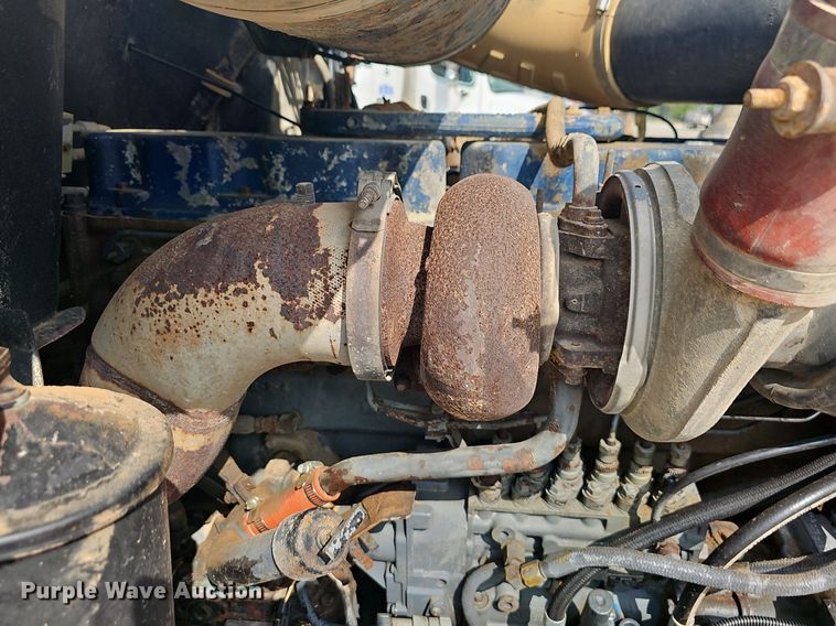 image for item OG9424 1995 Mack CH613  water truck