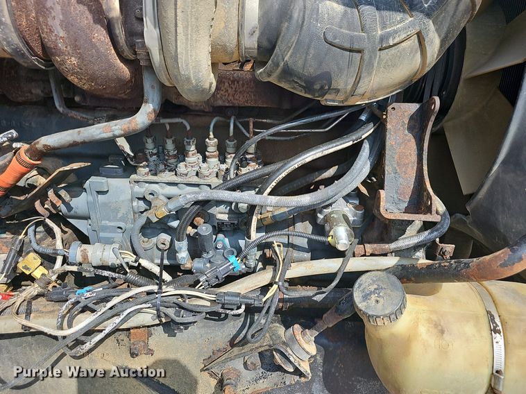 image for item OG9424 1995 Mack CH613  water truck