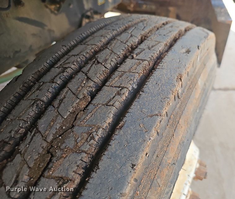 image for item OG9424 1995 Mack CH613  water truck