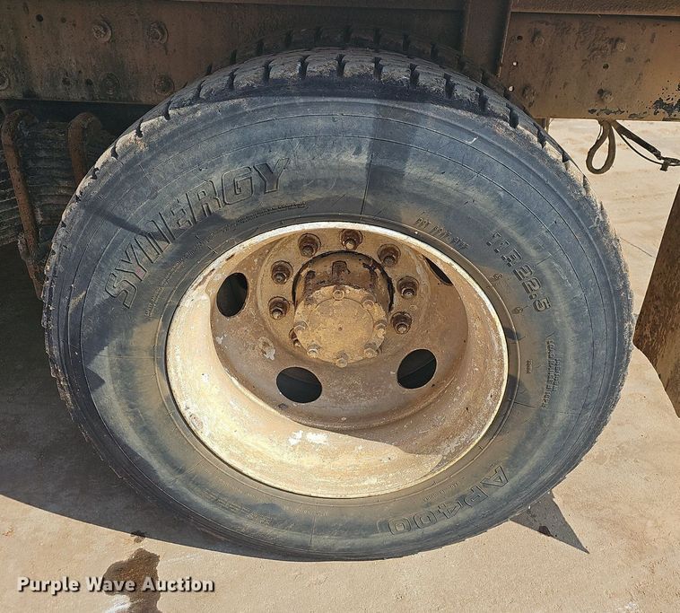 image for item OG9424 1995 Mack CH613  water truck