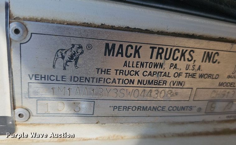 image for item OG9424 1995 Mack CH613  water truck