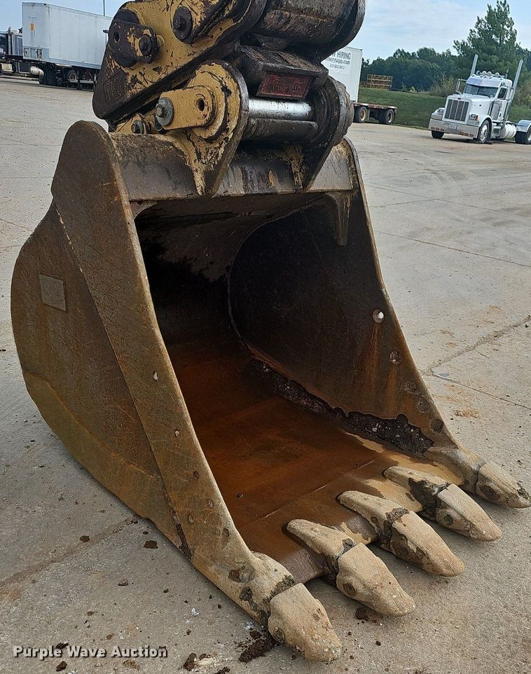 image for item OG9425 2016 Caterpillar 336FL  excavator