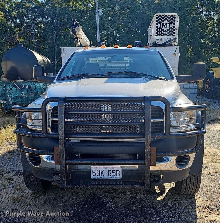 image for item OG9446 2008 Dodge Ram 5500HD  utility / service truck