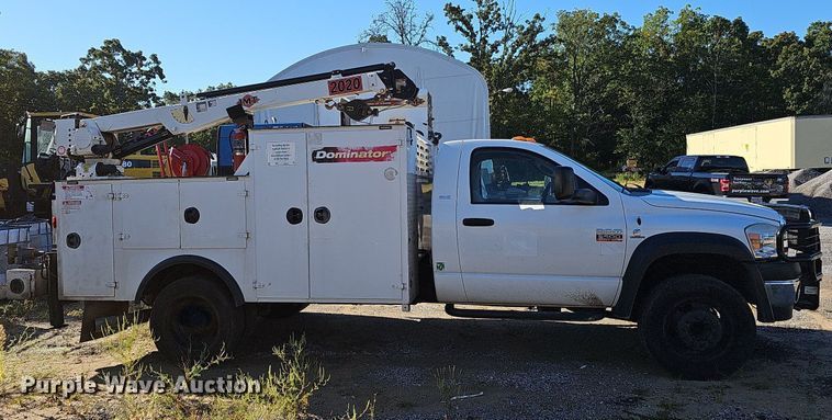 image for item OG9446 2008 Dodge Ram 5500HD  utility / service truck