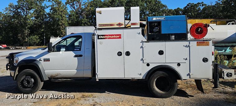 image for item OG9446 2008 Dodge Ram 5500HD  utility / service truck