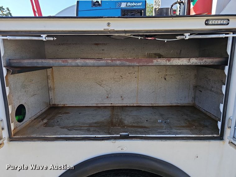 image for item OG9446 2008 Dodge Ram 5500HD  utility / service truck