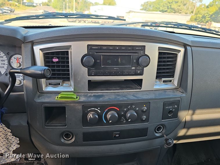 image for item OG9446 2008 Dodge Ram 5500HD  utility / service truck